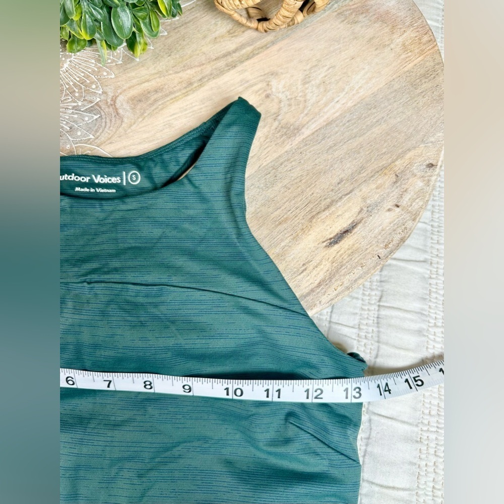 Outdoor Voices Move Free Crop Top in Jasper Green Size Small - Picture 8 of 8